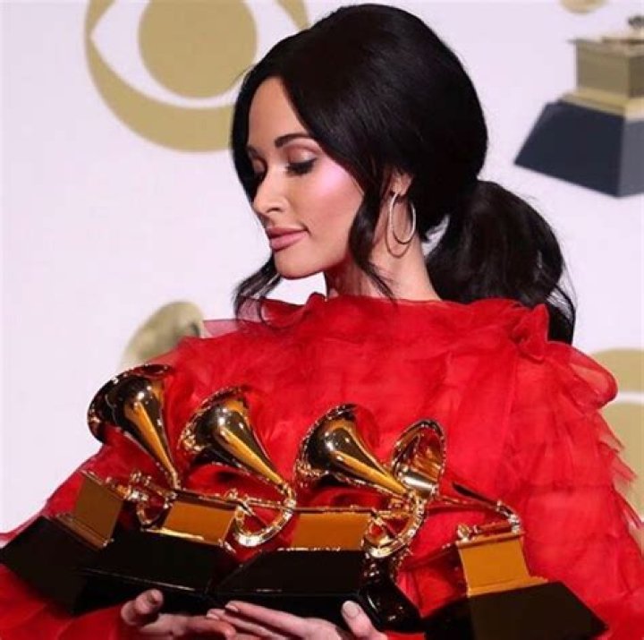
How Much Money Does Kacey Musgraves Make? Latest Income Salary
