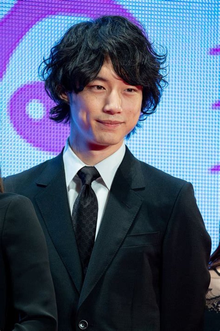 Male Celebrities Whose Name Starts With U