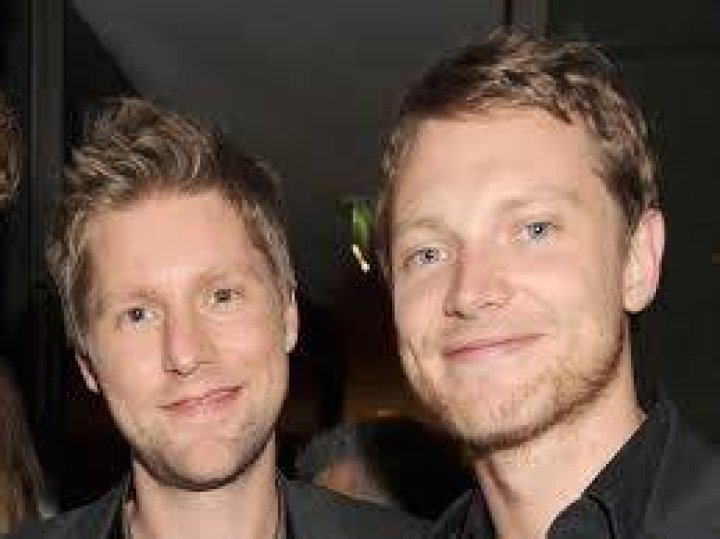 Simon Woods Net Worth