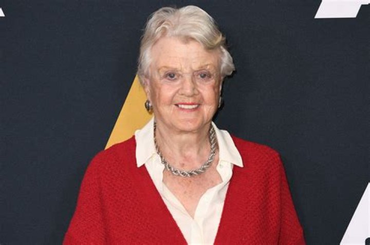 Where does Angela Lansbury currently live? – Celebrity